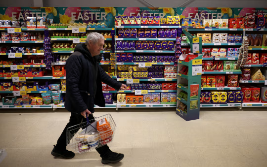 伊朗冲突不确定性笼罩前景,乐购扩大业绩预期区间